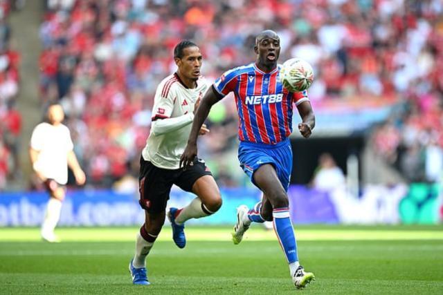 进入禁区次, 有意给球队, 归结到同样 进入禁区次, 有意给球队, 归结到同样