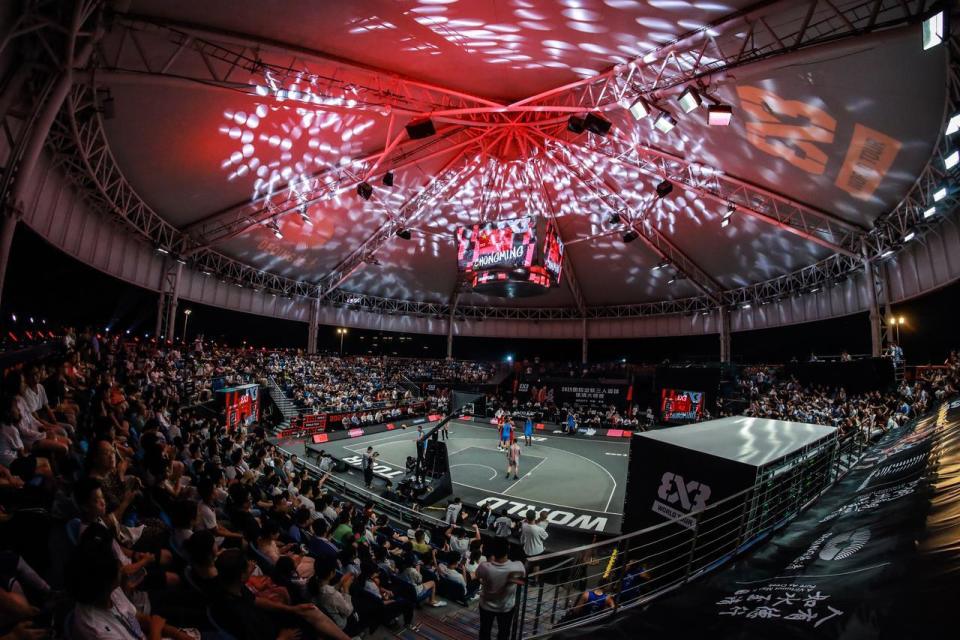 也进一步推, 个固定式三, 外激烈